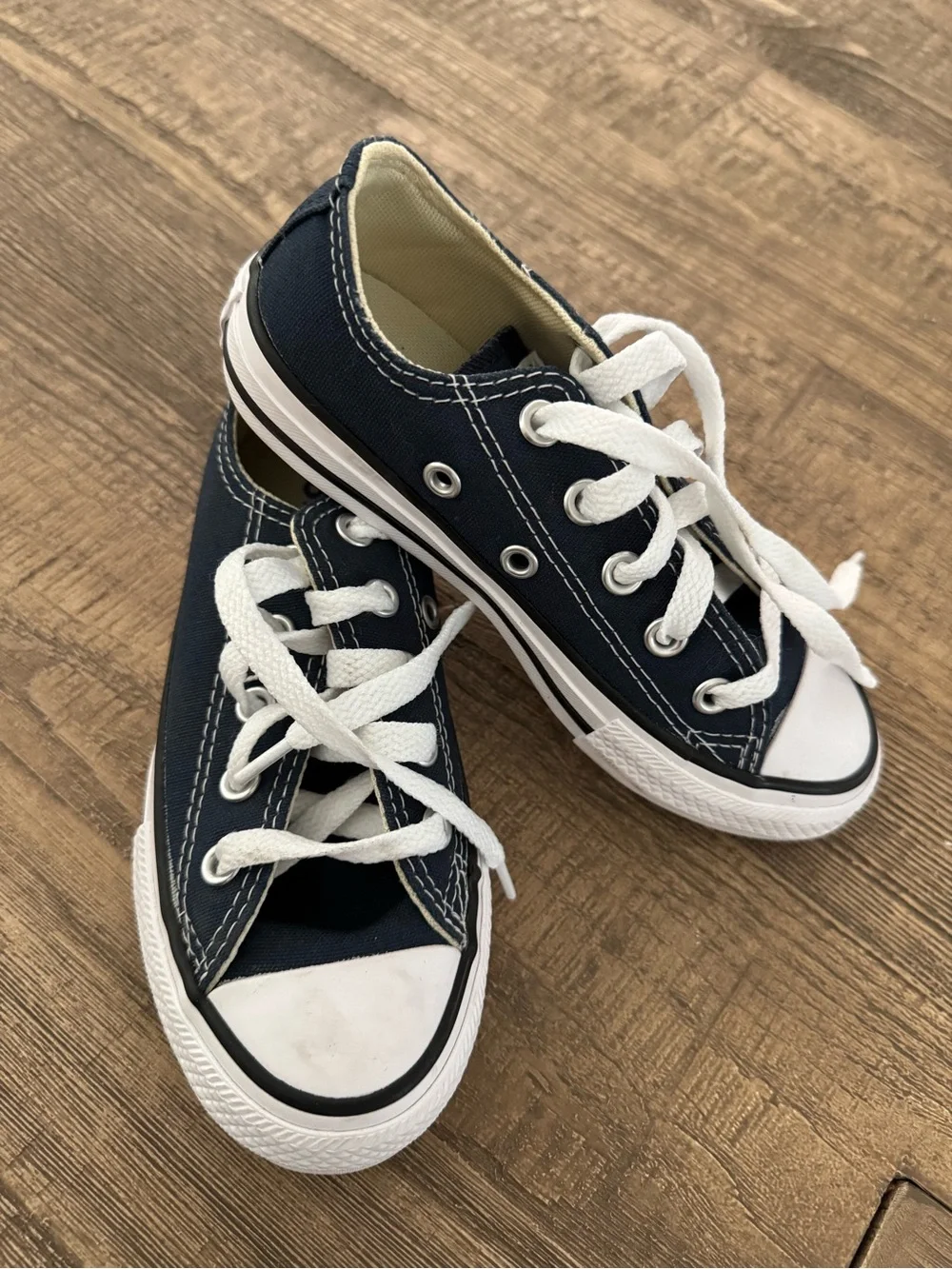 Converse Kids Classic Low-Top Sneakers in Navy and White